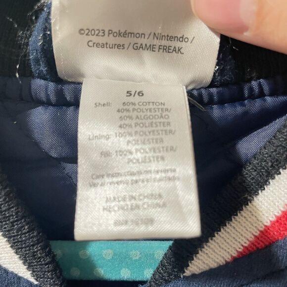 Pokémon Trainer Bomber Jacket Kids Size 5/6 Full Zip 2023 Nintendo Game Pokemon - Picture 3 of 6